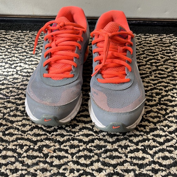 Women’s Nike REAX shoes, size 7 - Picture 2 of 3